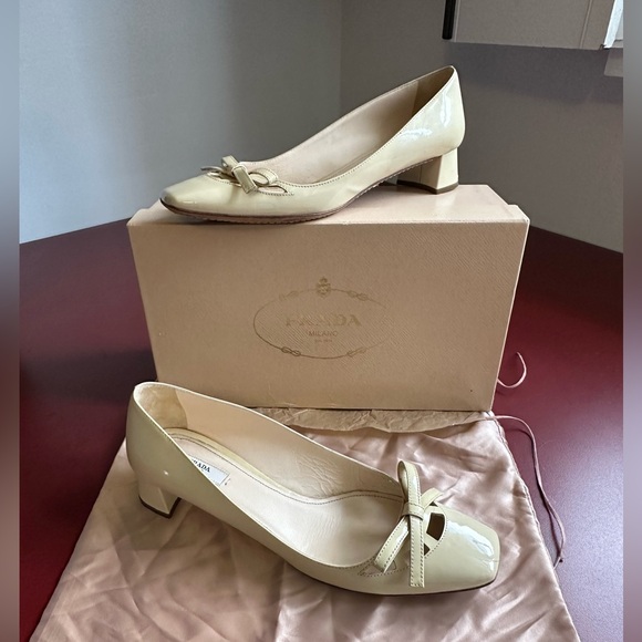 Prada Ivory Patent Low Heel Calzature Donna Mary Jane’s. Size 39.5 - Picture 6 of 12